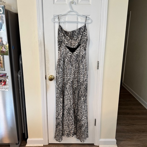 Elliatt Black & White Floral Print Dress | Size S - Picture 2 of 13